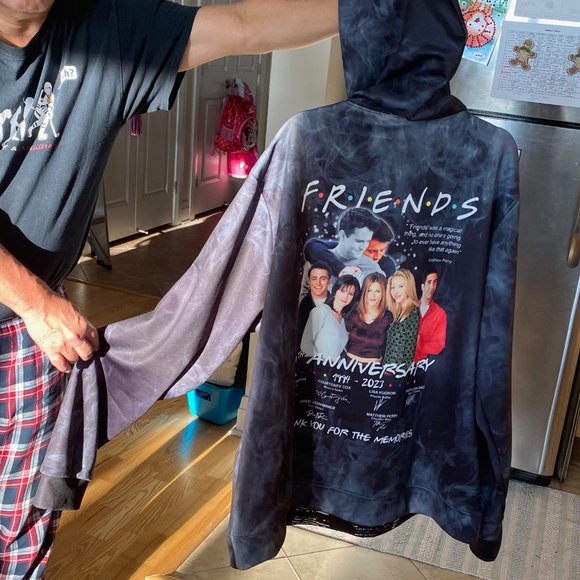 Friends Hoodie Men's Size Large - Tribute to Matthew Perry - Picture 8 of 10